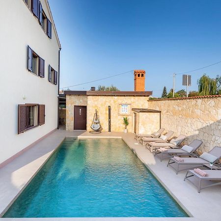 Villa Miromar App بولا المظهر الخارجي الصورة